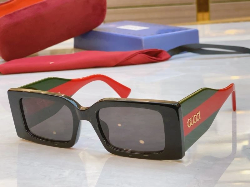 Gucci Sunglasses EasyMatch 279519