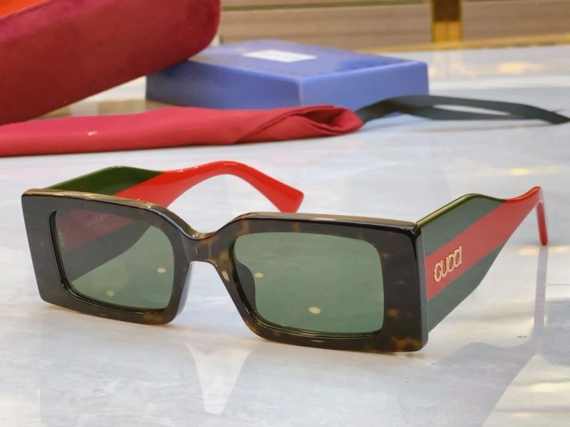 Gucci Sunglasses EasyMatch 279519