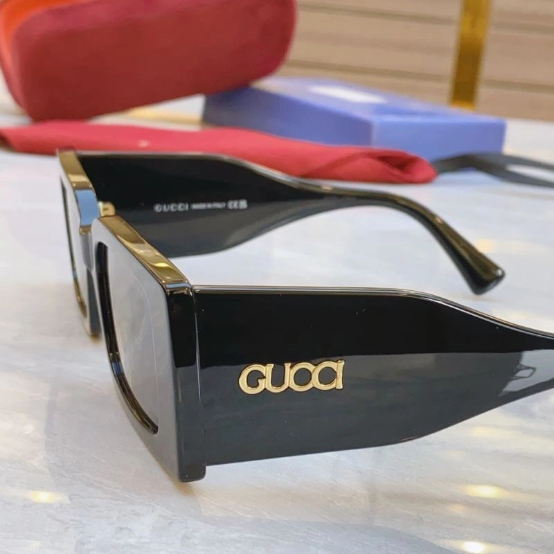 Gucci Sunglasses EasyMatch 279519