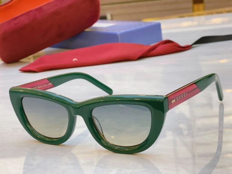 Casual Gucci Sunglasses 279502