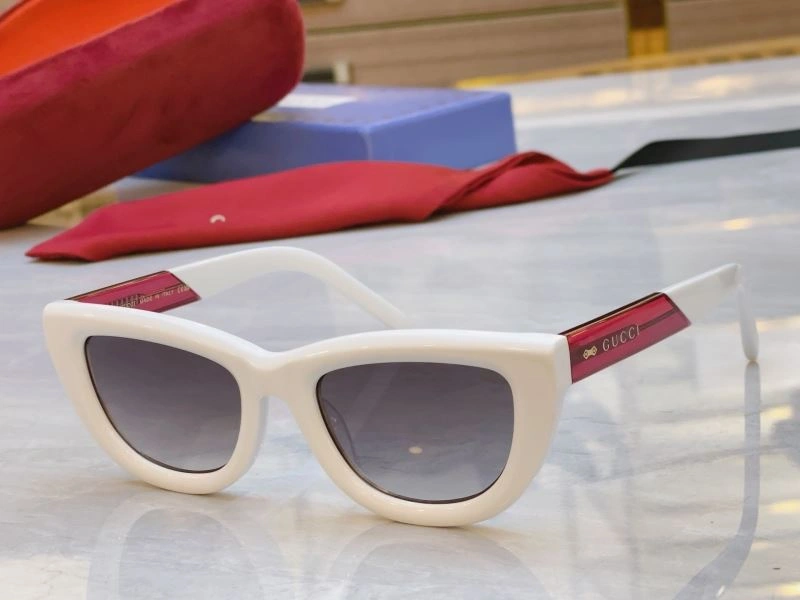 Casual Gucci Sunglasses 279502