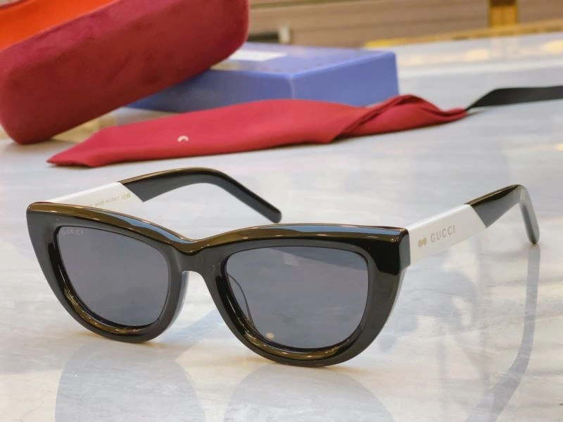 Casual Gucci Sunglasses 279502