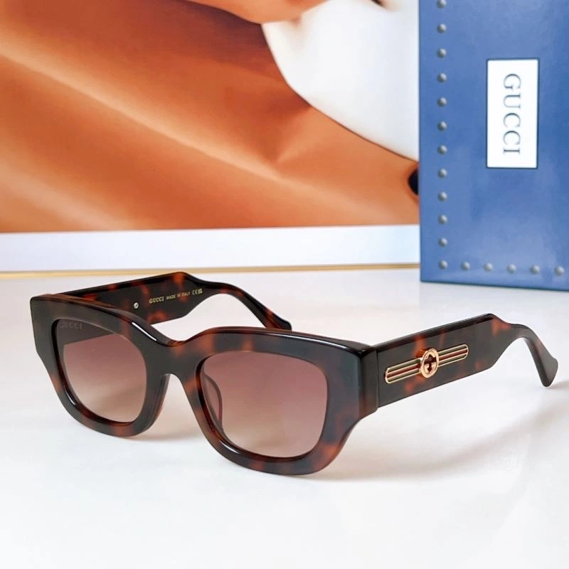 Snug Gucci Sunglasses 279485