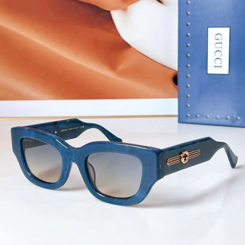 Snug Gucci Sunglasses 279485