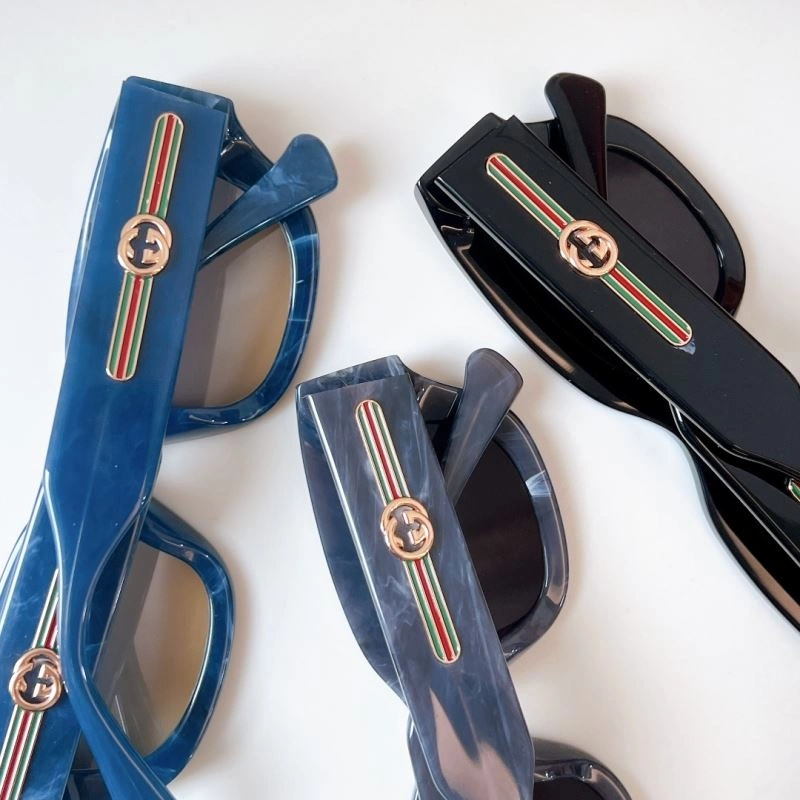 Snug Gucci Sunglasses 279485