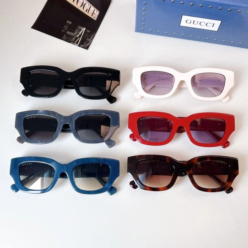 Snug Gucci Sunglasses 279485