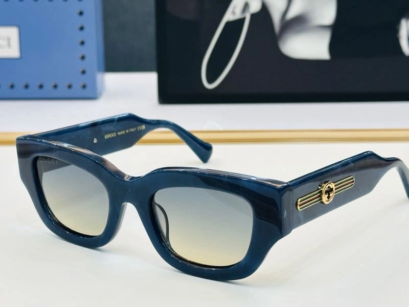 Versatile Gucci Sunglasses 279484