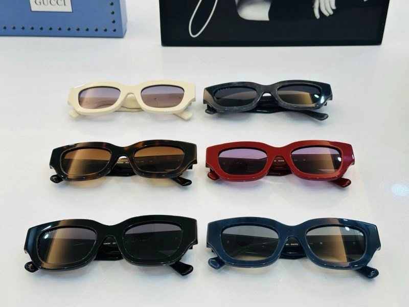 Versatile Gucci Sunglasses 279484