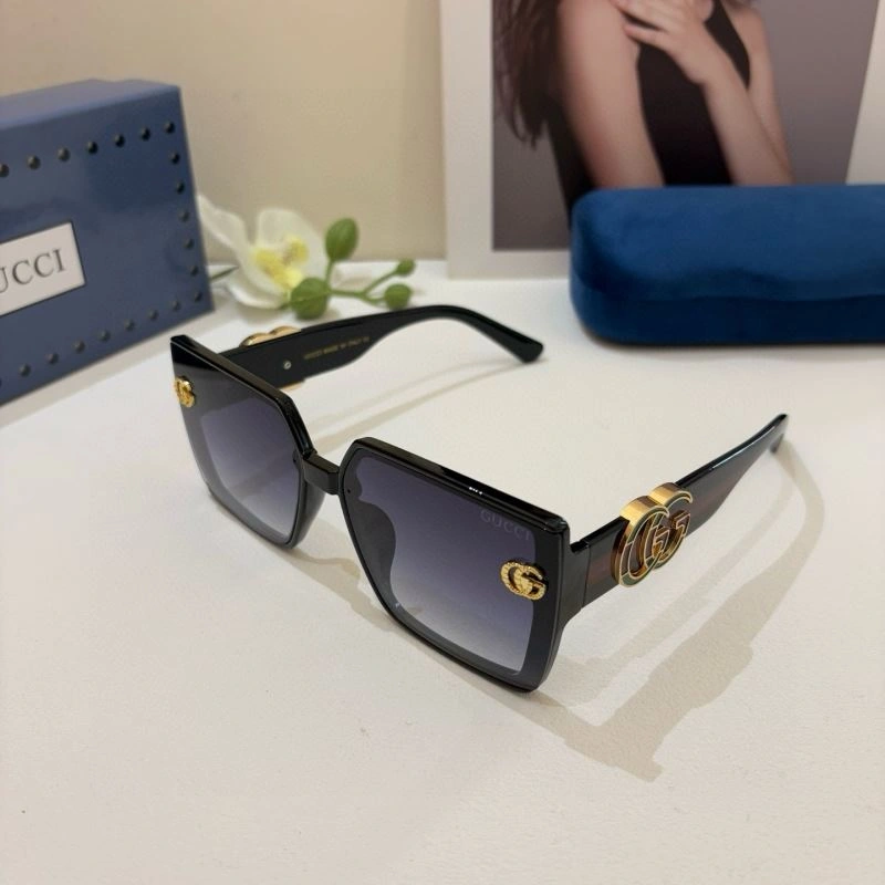 Gucci Sunglasses Contemporary 279464