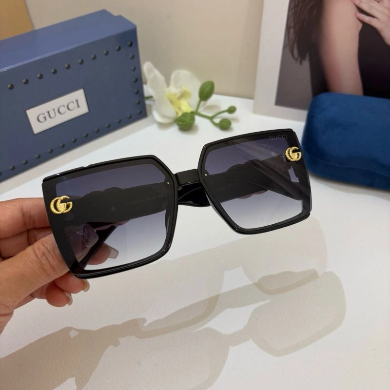 Gucci Sunglasses Contemporary 279464