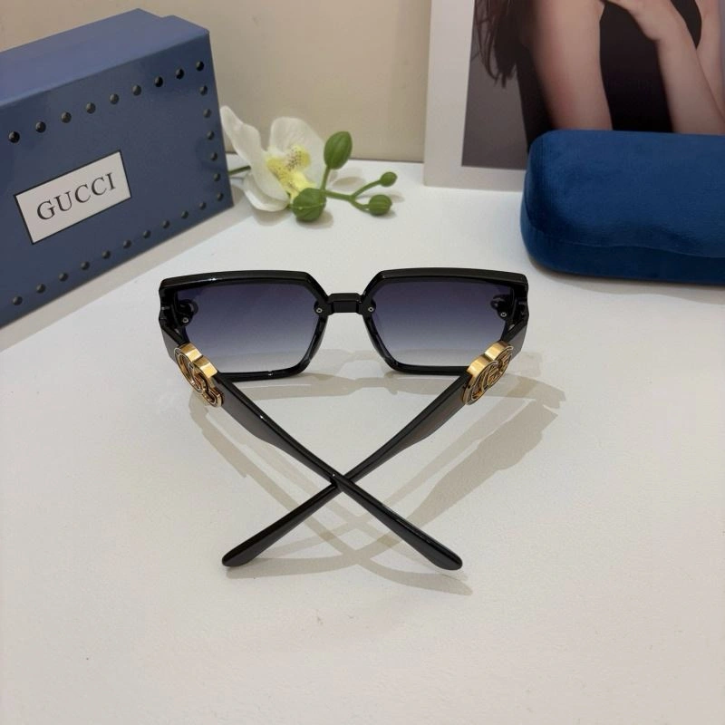 Gucci Sunglasses Contemporary 279464