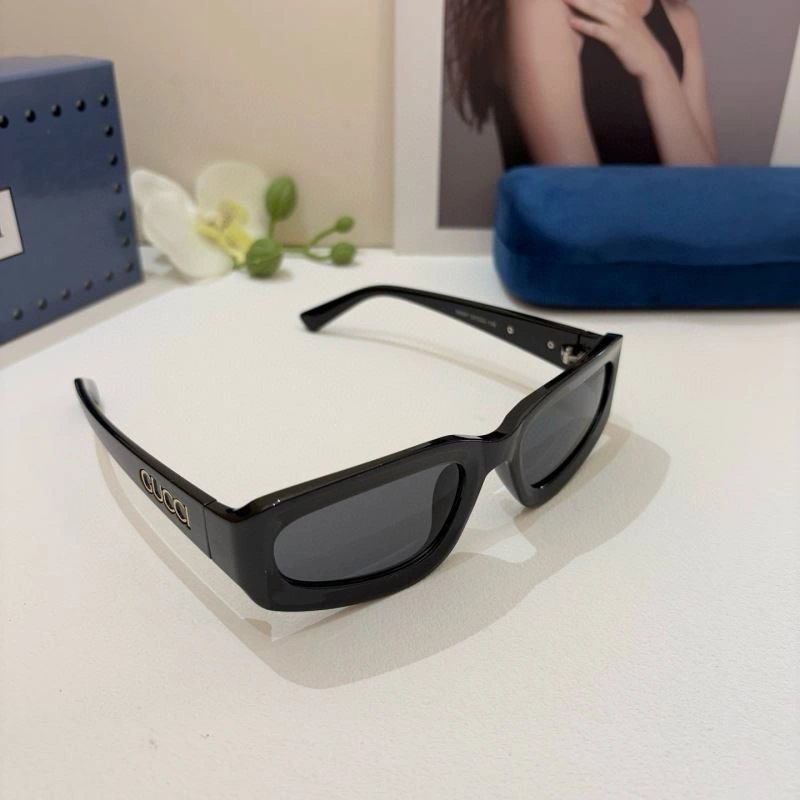 Gucci Sunglasses Durable 279461