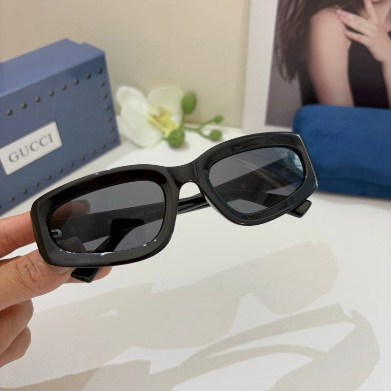 Gucci Sunglasses Durable 279461