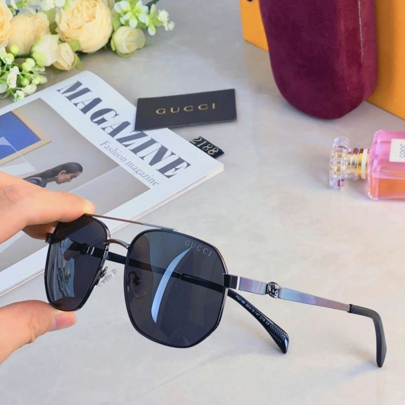 Gucci Sunglasses Snug 279477