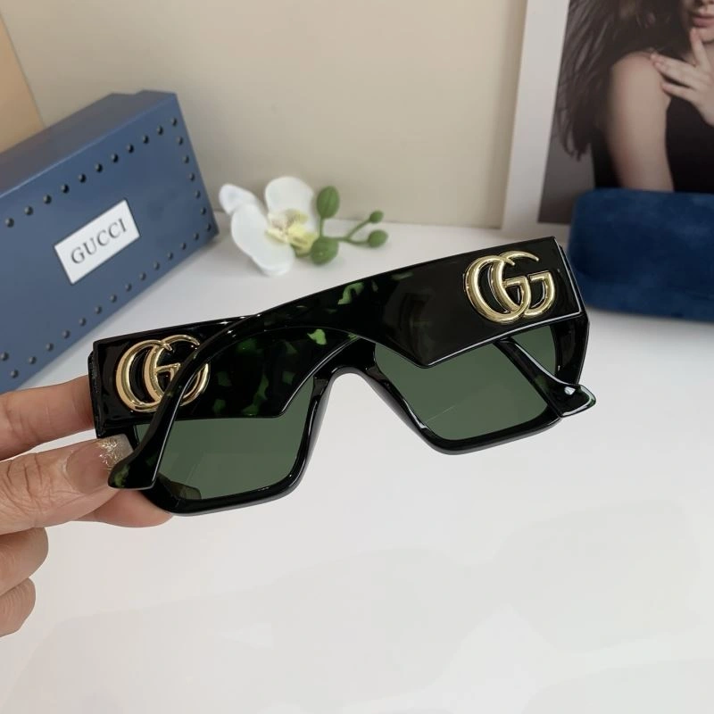 Gucci Sunglasses Effortless 279463