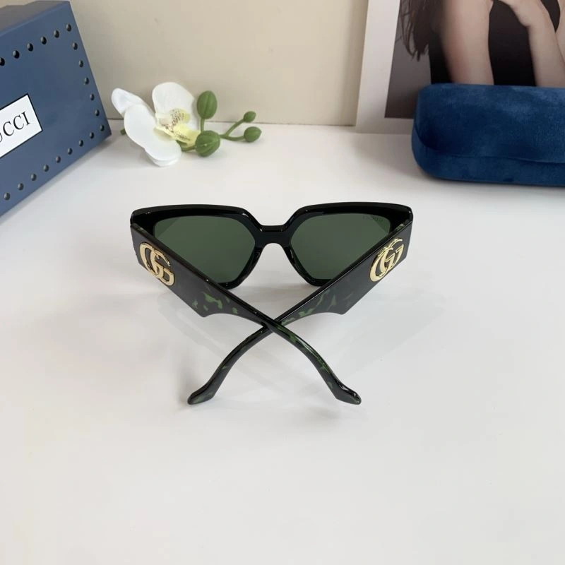 Gucci Sunglasses Effortless 279463