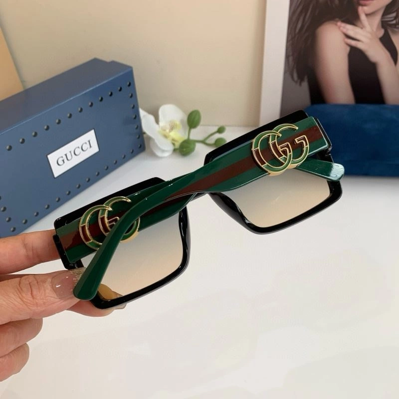 Lightweight Gucci Sunglasses 279457