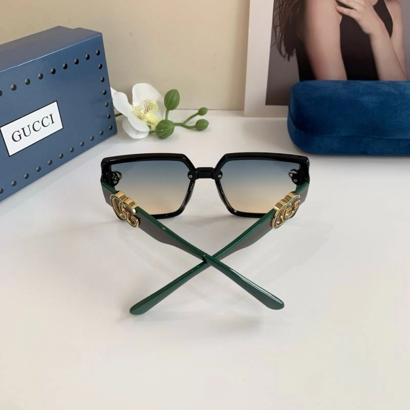 Lightweight Gucci Sunglasses 279457