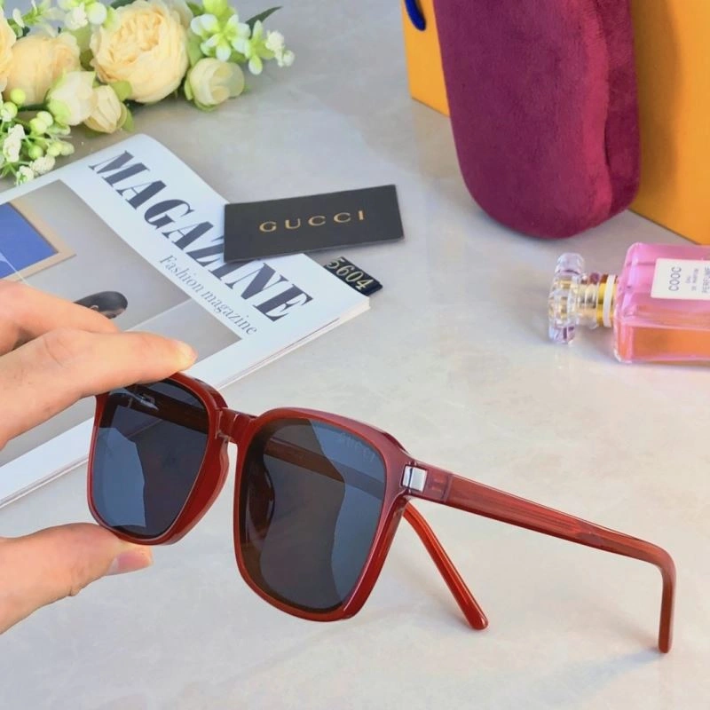 Gucci Sunglasses MultiPurpose 279456
