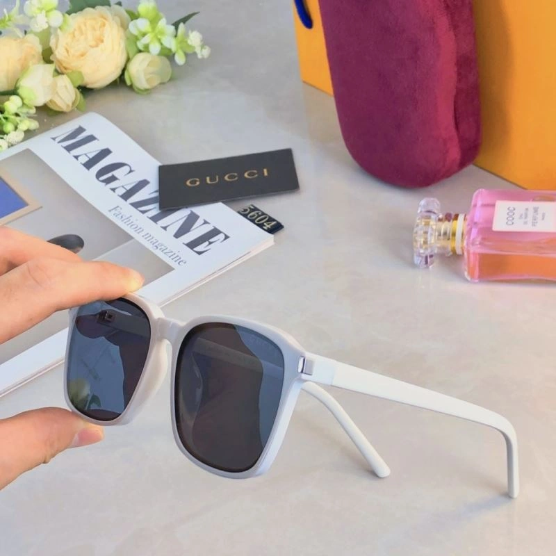 Gucci Sunglasses MultiPurpose 279456