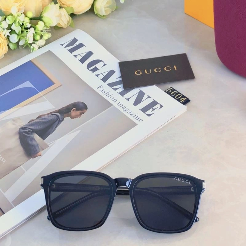 Gucci Sunglasses MultiPurpose 279456