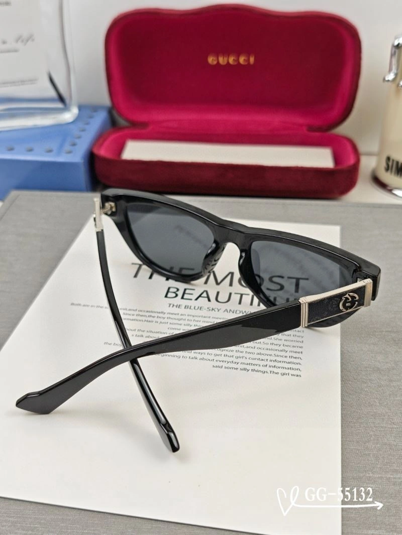 Trendsetting Gucci Sunglasses 279452