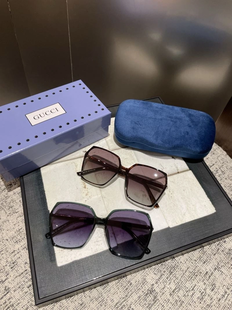 Gucci Sunglasses EasyMatch 279451