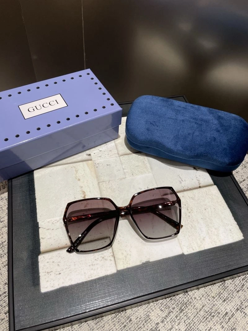 Gucci Sunglasses EasyMatch 279451