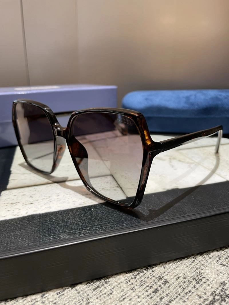 Gucci Sunglasses EasyMatch 279451