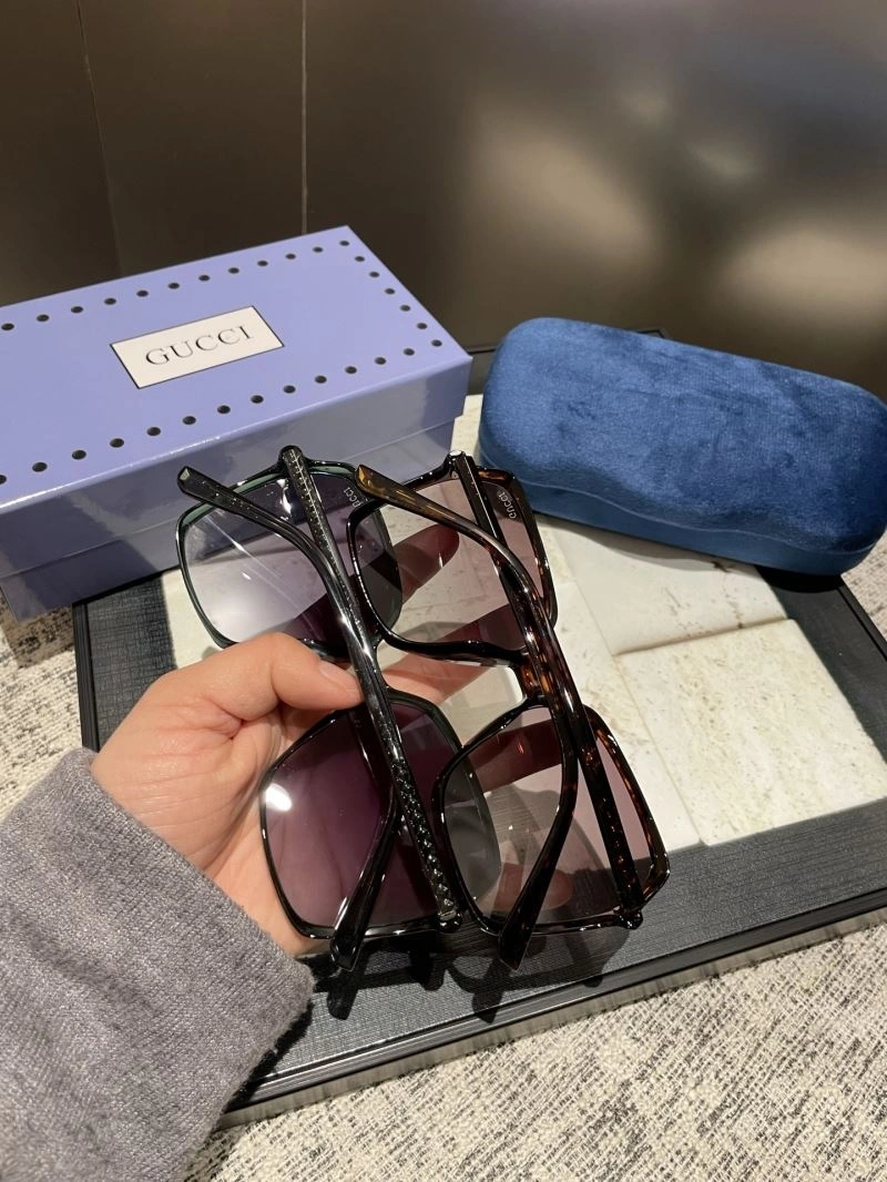 Gucci Sunglasses EasyMatch 279451