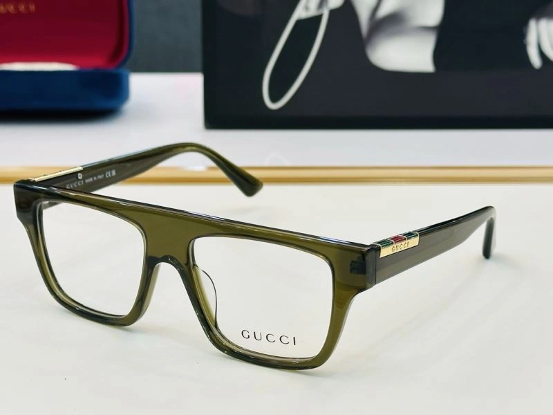 Gucci Sunglasses Fashionable 279444