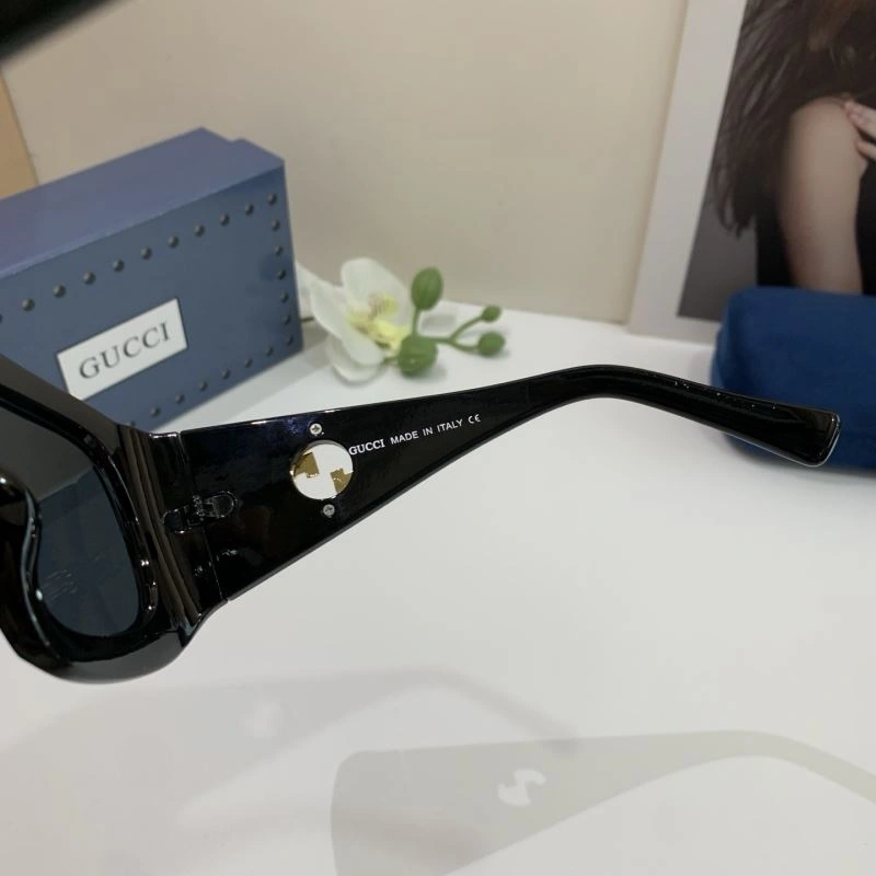 Gucci Sunglasses Youthful 279432