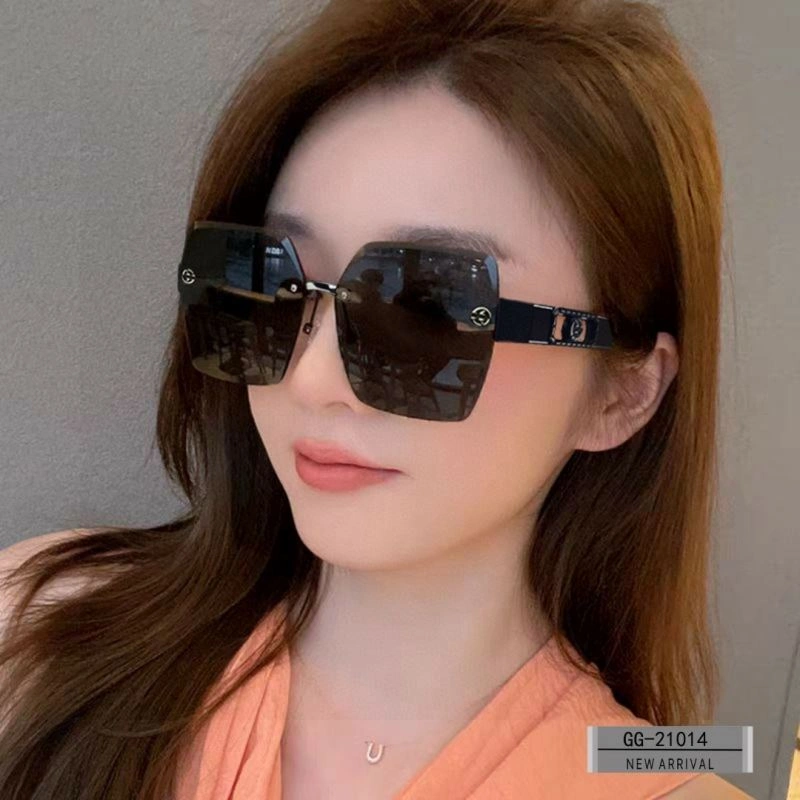 Elegant Gucci Sunglasses 279425