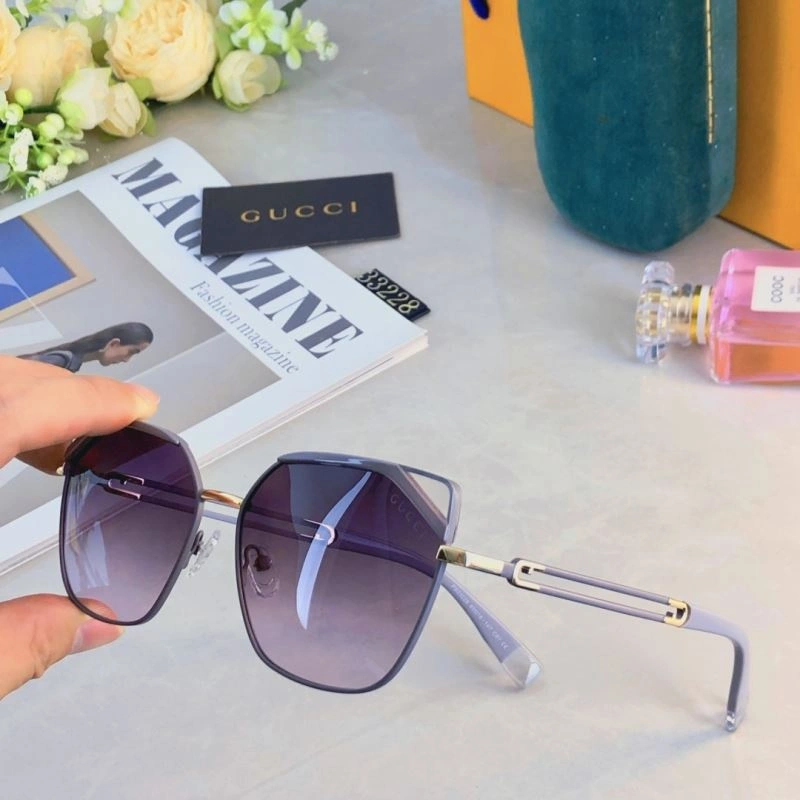 Gucci Sunglasses Youthful 279421