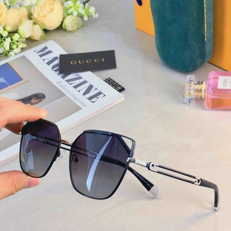 Gucci Sunglasses Youthful 279421