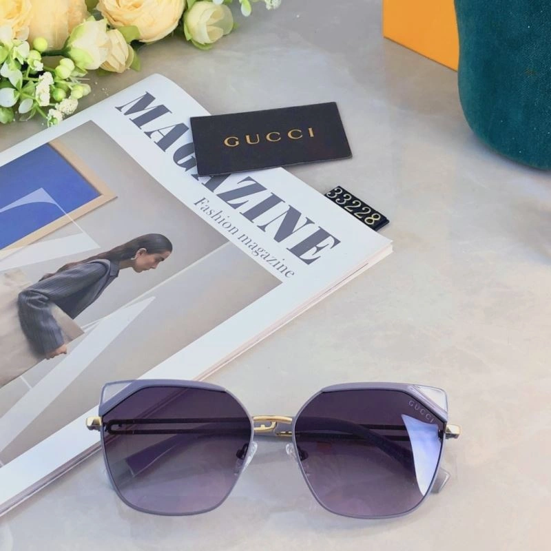 Gucci Sunglasses Youthful 279421