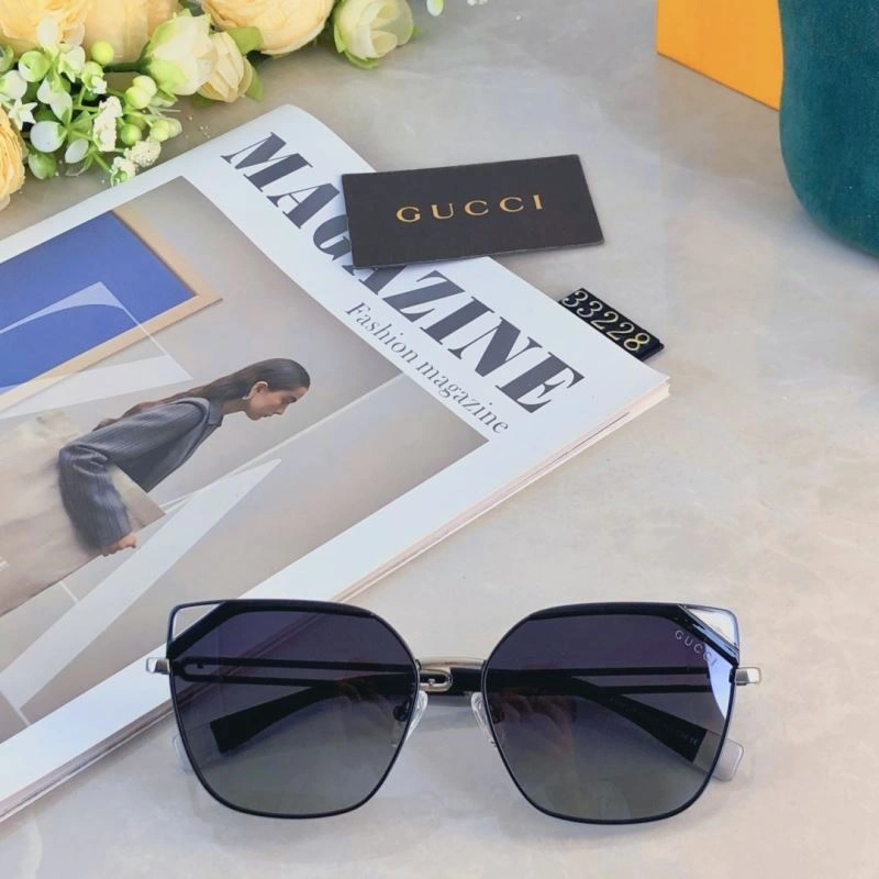 Gucci Sunglasses Youthful 279421