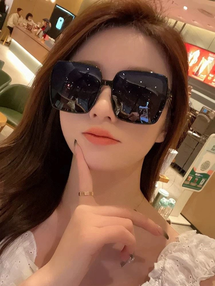 Gucci Sunglasses HighQuality 279985