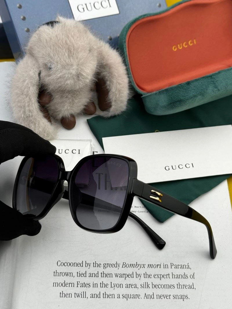 Gucci Sunglasses HighQuality 279985