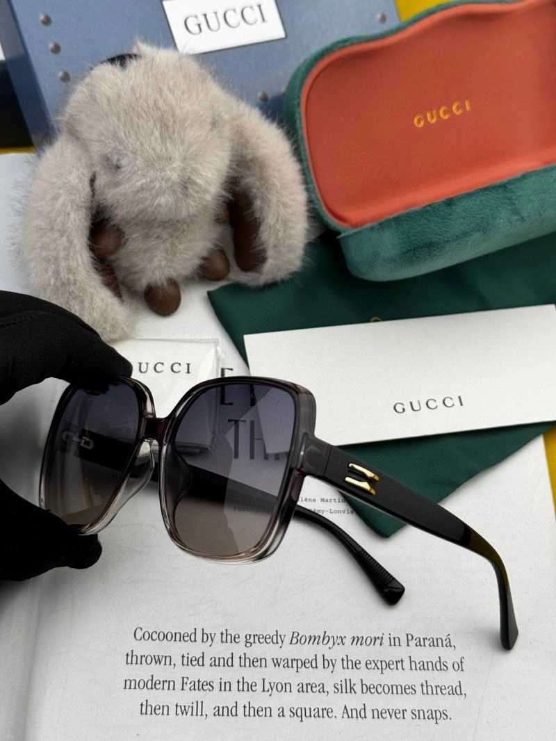 Gucci Sunglasses HighQuality 279985