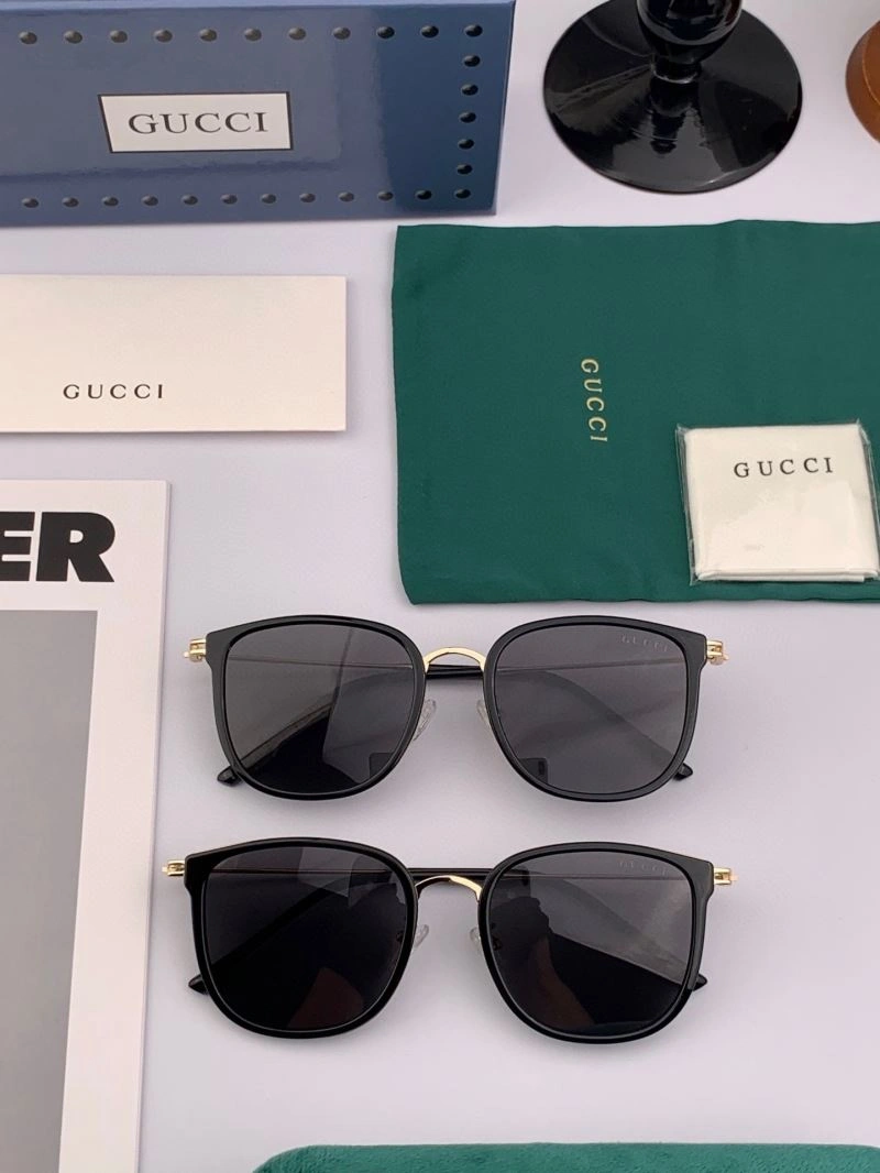 Gucci Sunglasses SportInspired 279984