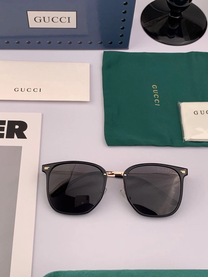 Stretchable Gucci Sunglasses 279982