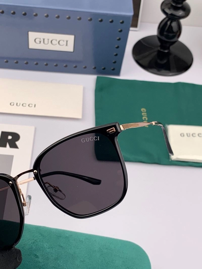 Stretchable Gucci Sunglasses 279982