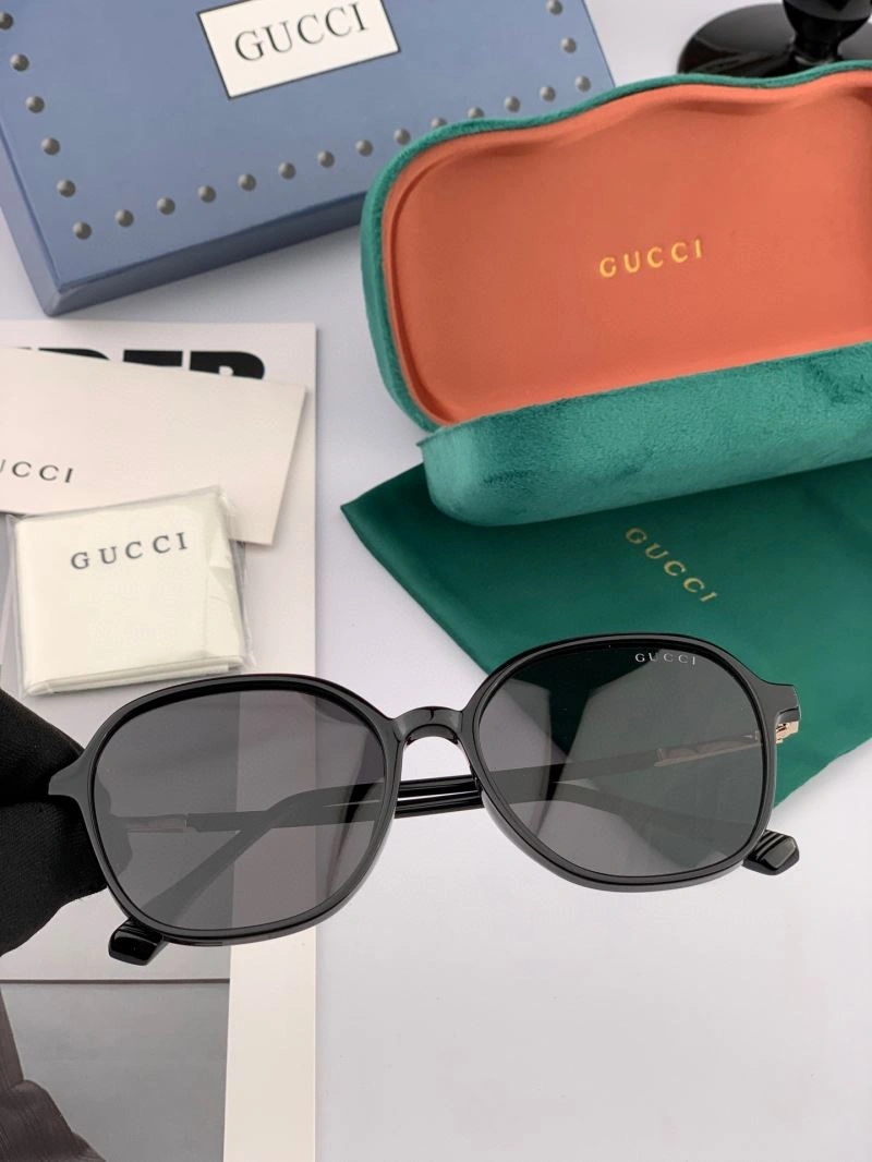 Gucci Sunglasses AllSeason 279981