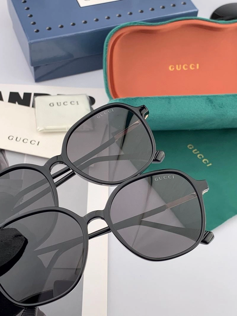 Gucci Sunglasses AllSeason 279981