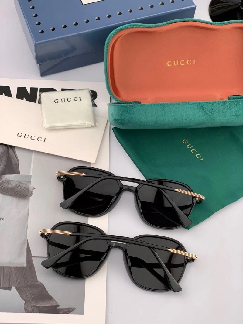 Gucci Sunglasses AllSeason 279981