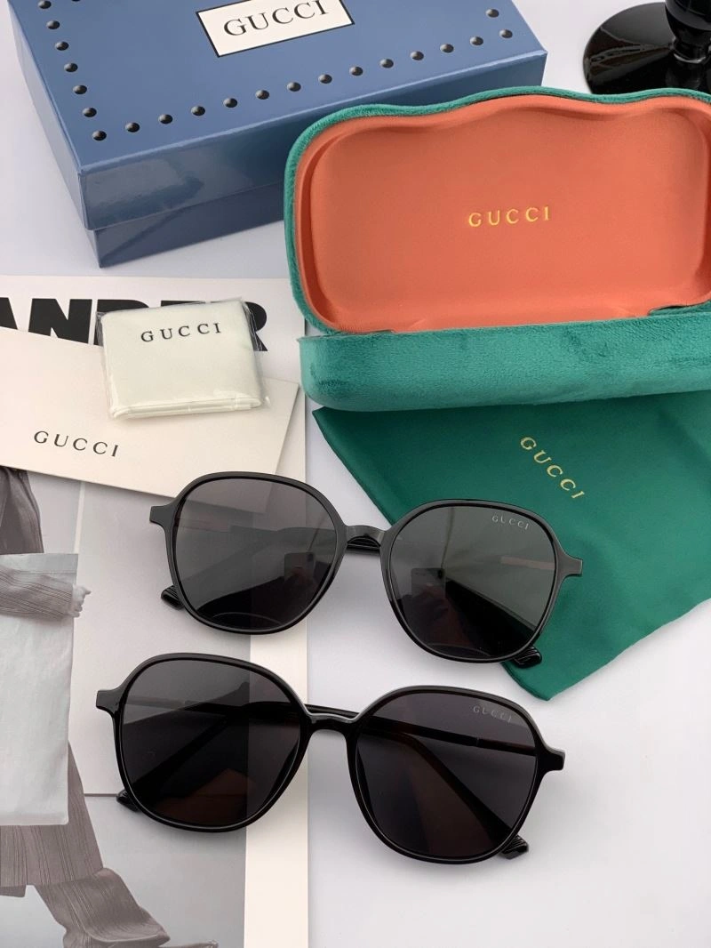Gucci Sunglasses AllSeason 279981