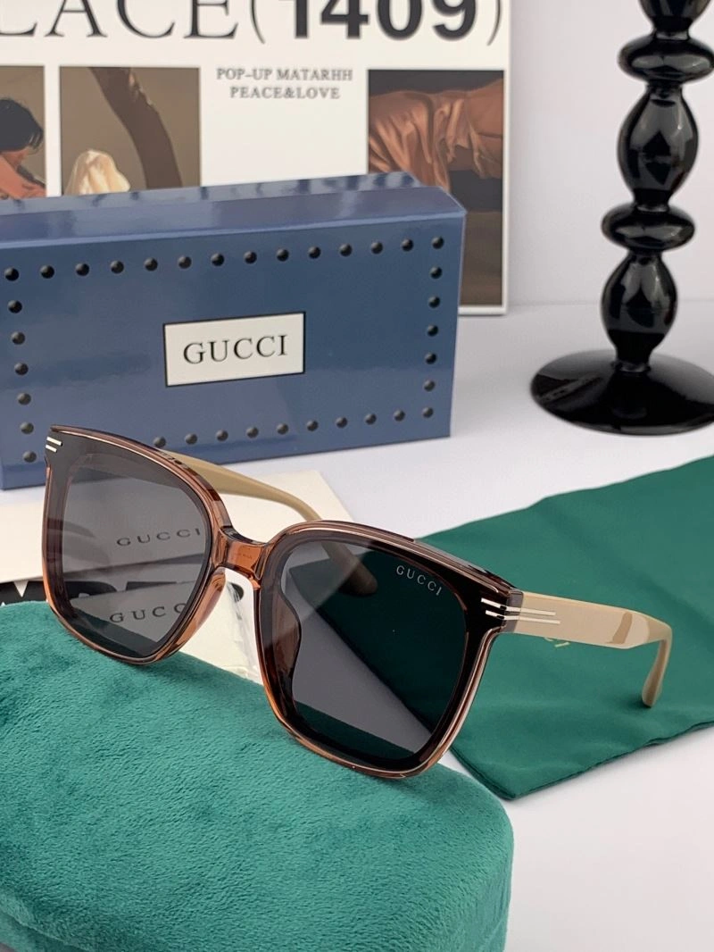 Gucci Sunglasses SmoothTexture 279988