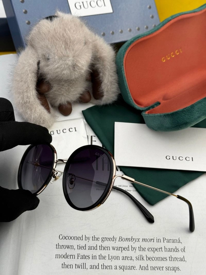 Gucci Sunglasses RelaxedFit 279987