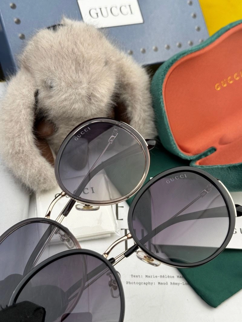 Gucci Sunglasses RelaxedFit 279987